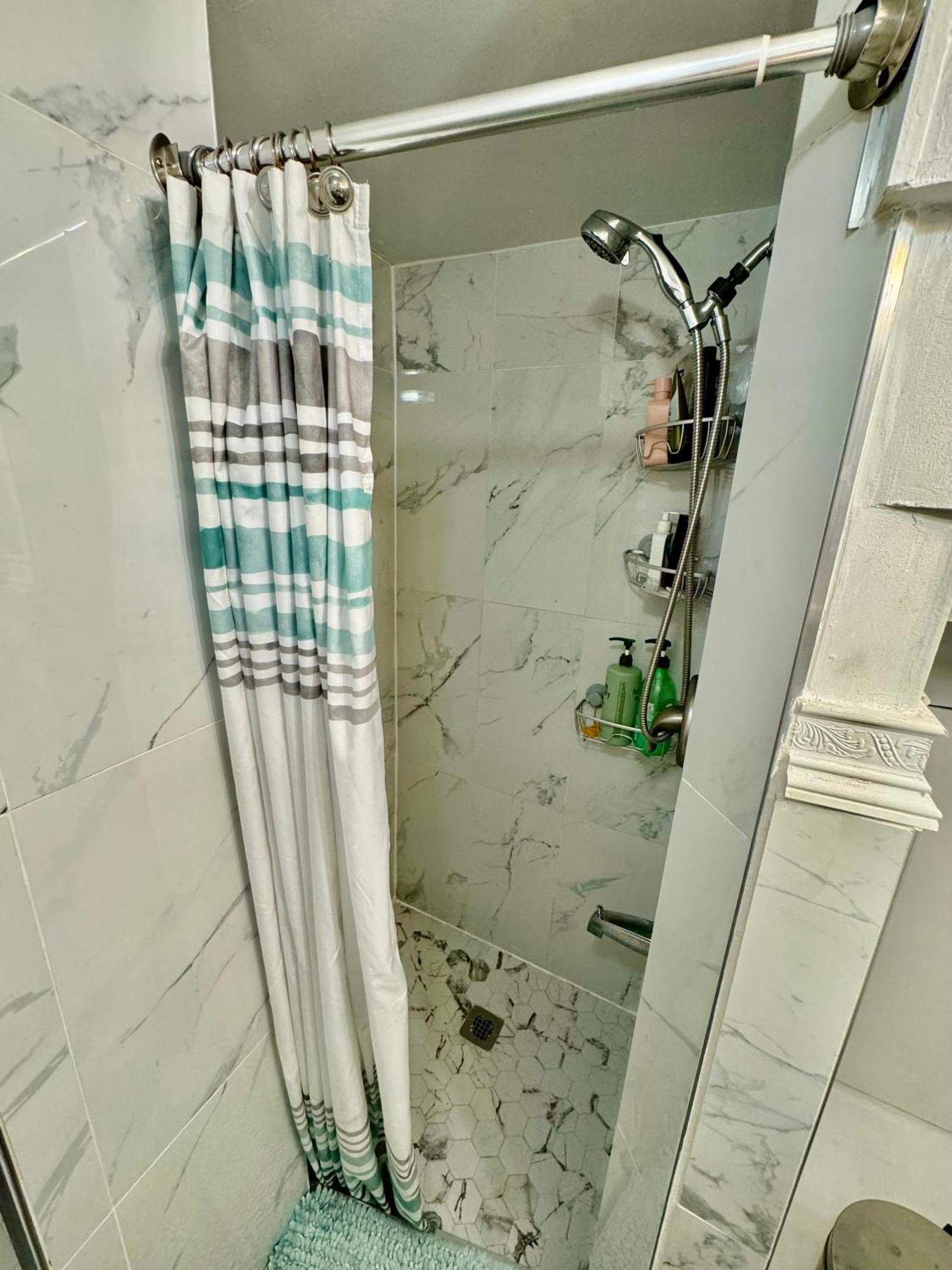 Private Room With Shared Bathrooms 10 Mins To Seatac Airport And 20 Mins To Downtown Seattle Exterior foto